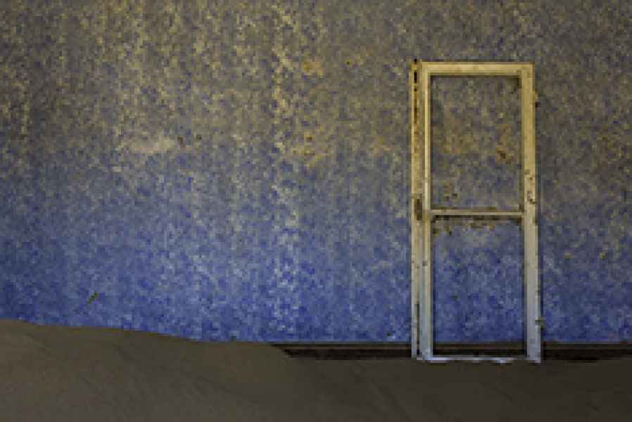 Kolmanskop blue room